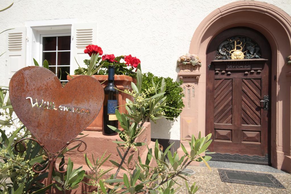 Bio-Weingut, Gaestehaus Und Kraeuterhof Flomborn エクステリア 写真